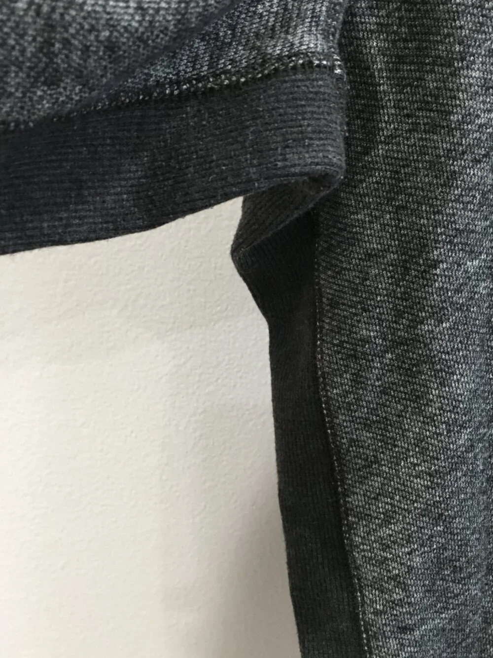 VINCE Marled Dark Gray White Ribbed Inserts Long Sleeve Crew Neck Pullover Shirt